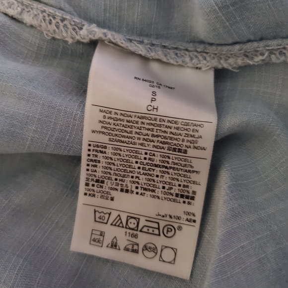 Banana Republic Sleeveless Denim Chambray Collared Button Down Blouse - Picture 8 of 8